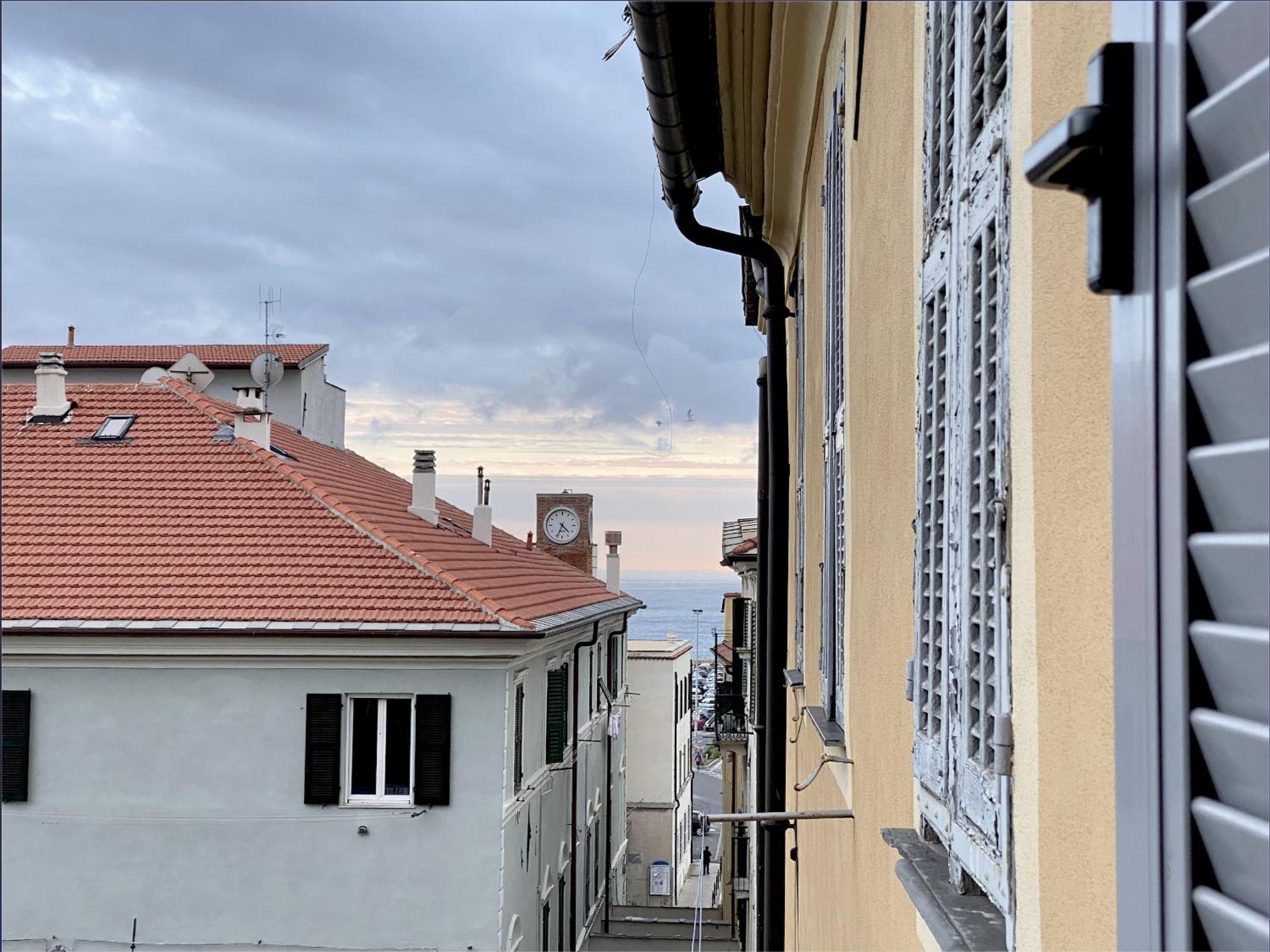 La Casa Fra La Storia E Il Mare Apartment Imperia Luaran gambar